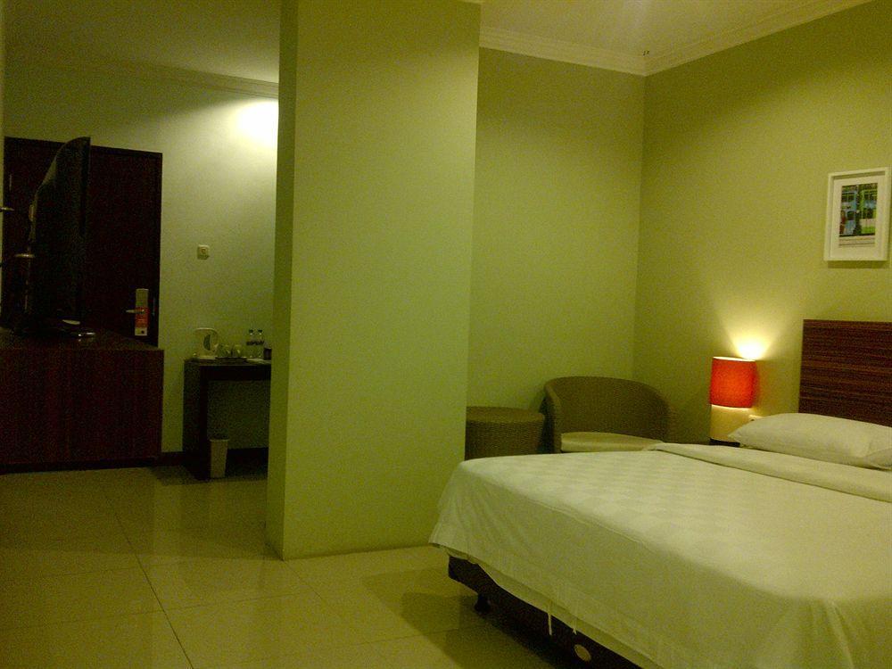 Studio One Thamrin Hotel Jakarta Exterior foto