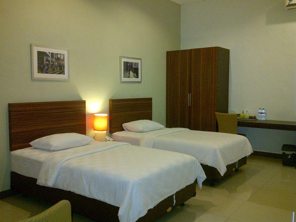 Studio One Thamrin Hotel Jakarta Exterior foto